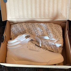 *NIB* REEBOK CLASSIC size 5 strap juniors kids white NEW 80s 90s Retro Vintage